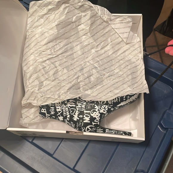 High heel boots - Picture 7 of 9